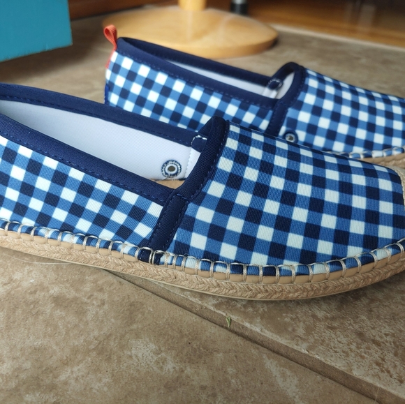 Seastar beachwear water shoes - size 7 women's - Picture 4 of 8